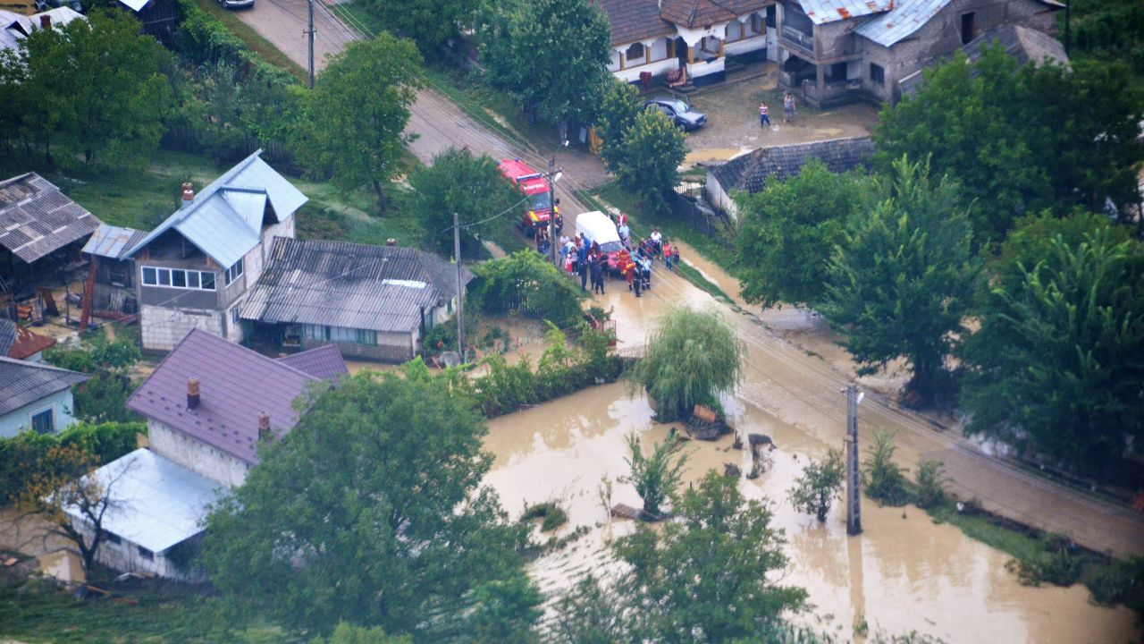 Viiturile fac prăpăd în judeţul Dolj