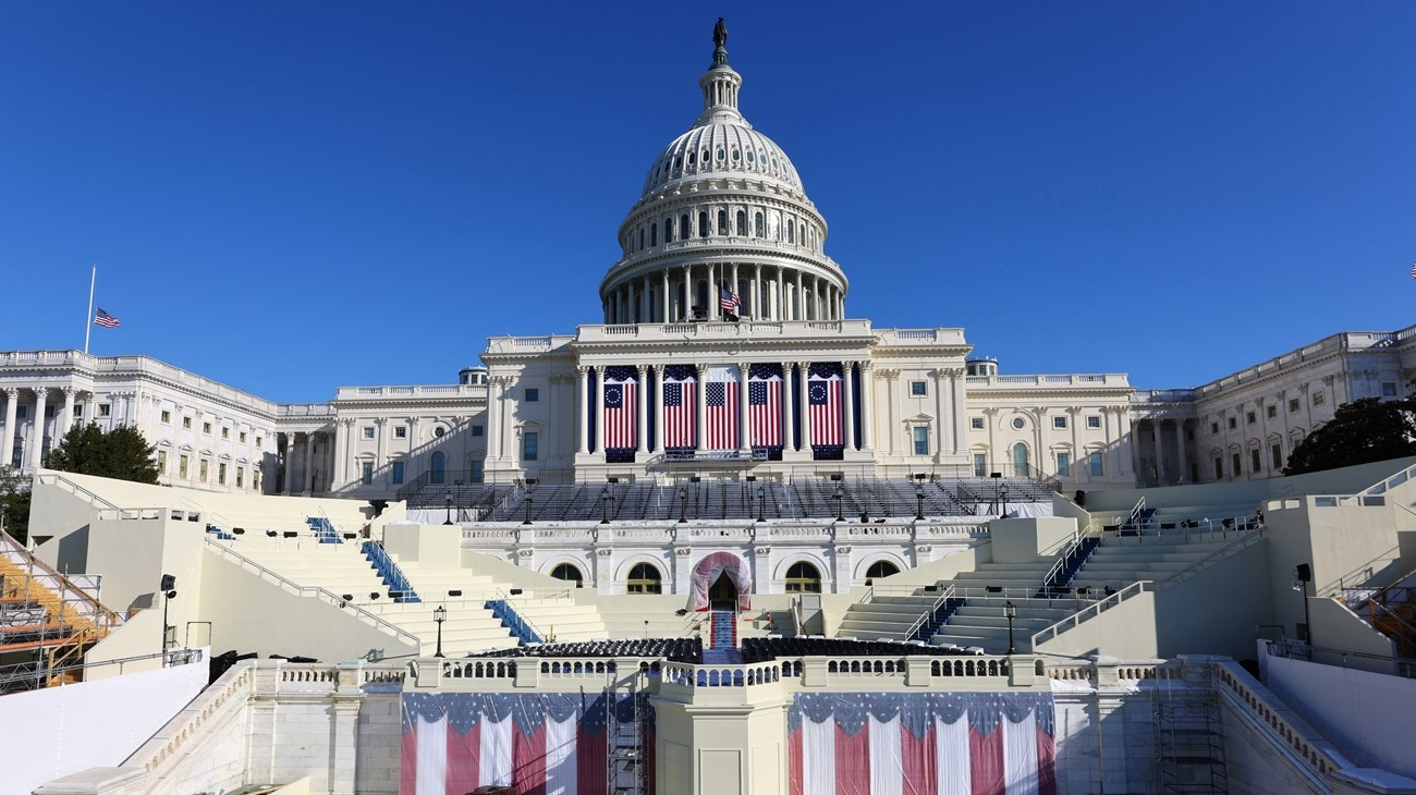 Trump pregătește „o avalanșă” de ordine executive