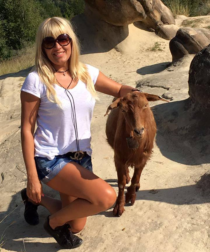 Lenuța și țapul ispășitor au apărut "pe sticlă"