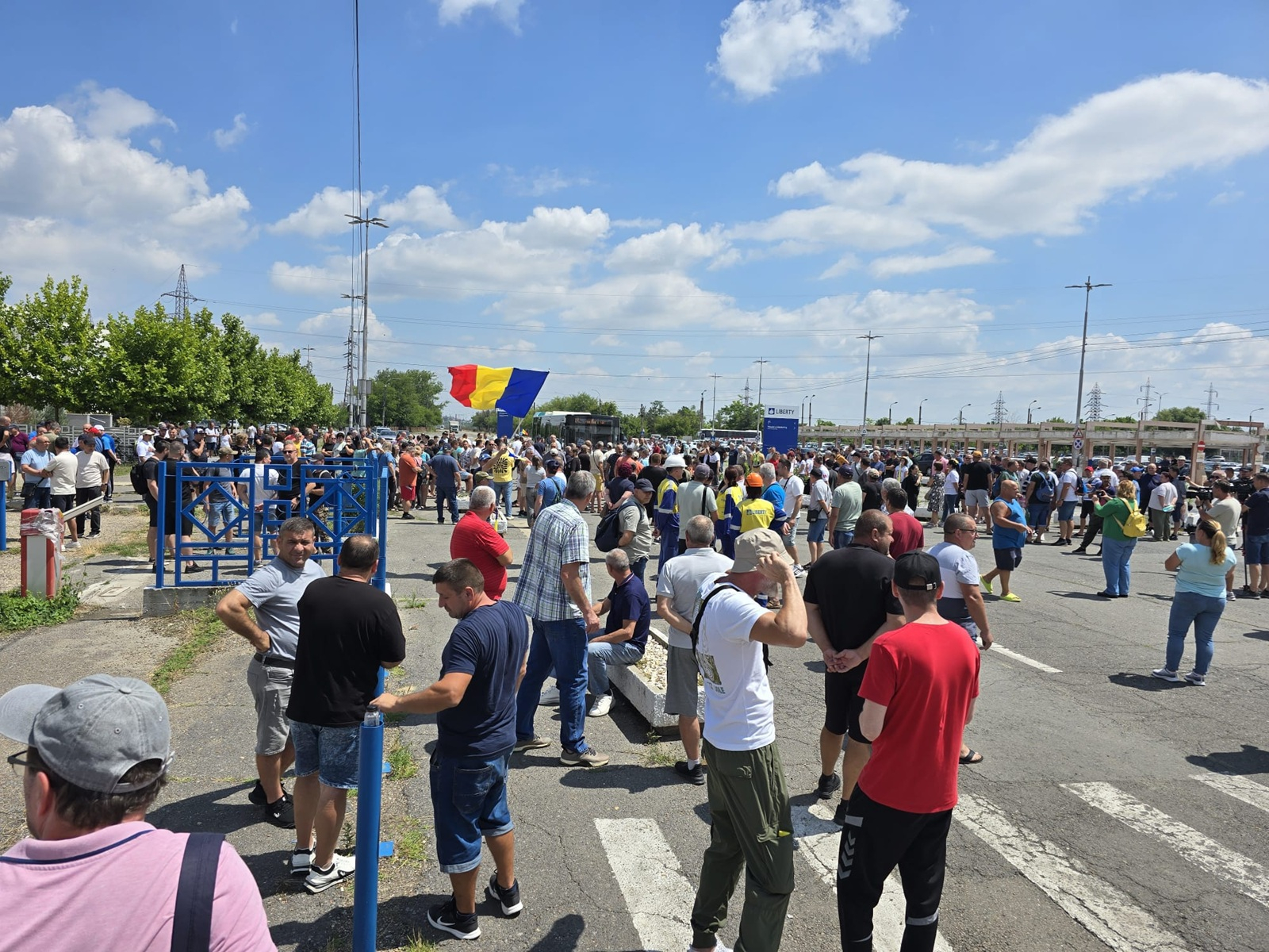 LIBERTY. Statul român nu mai are bani, și nici cadrul legal, pentru plata garantată a unor noi salarii ale siderurgiștilor