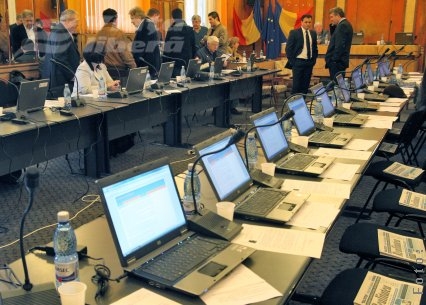 O vânzare şi prea multe întrebări