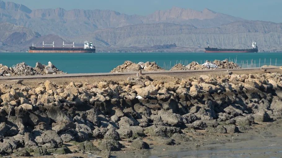 Parlamentul iranian a aprobat închiderea strâmtorii Ormuz