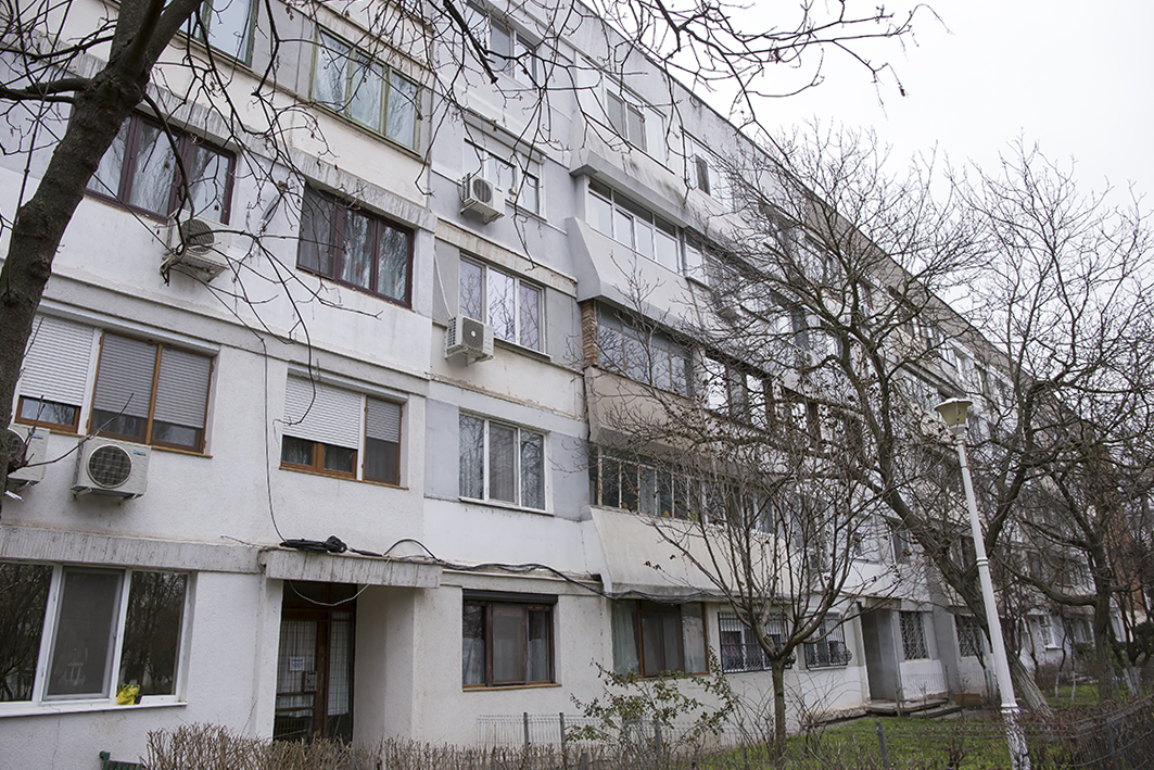 Contract pentru anveloparea a încă trei blocuri