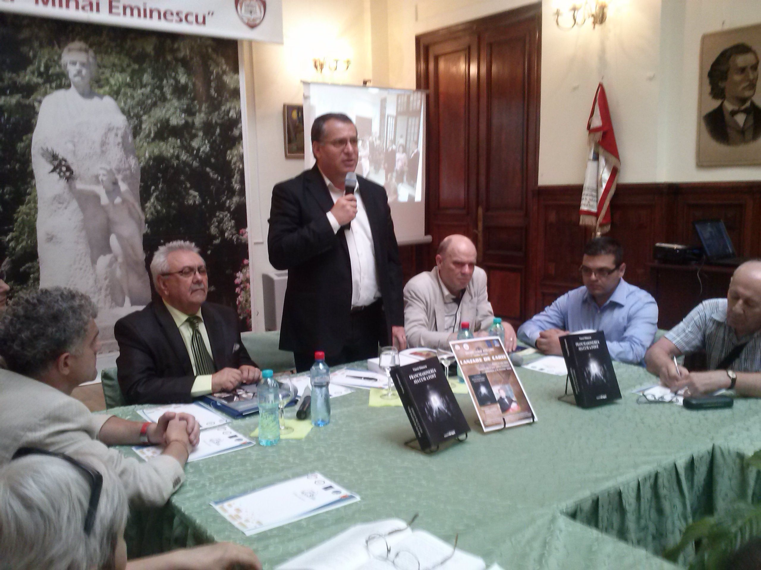 Mistere, Casa Serphioti şi paradoxuri mioritice