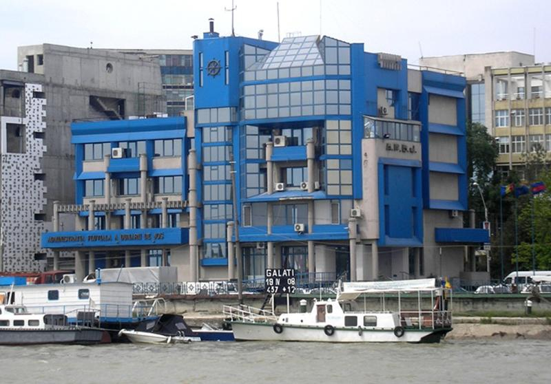 AFDJ nu va mai sta la mâna altor firme de dragaj