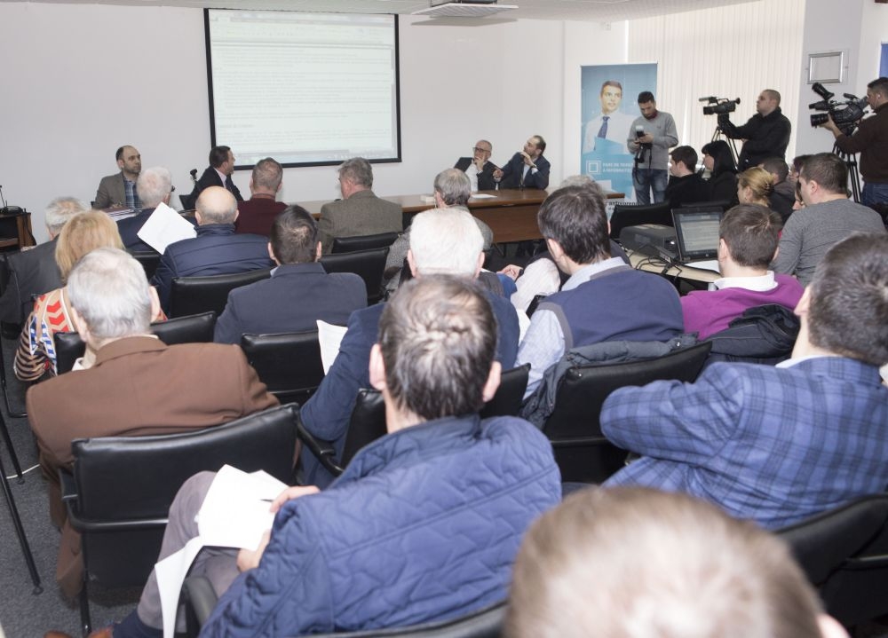 ŞEDINŢĂ EXTRAORDINARĂ/ Edilii Galaţiului votează luni proiecte de INVESTIŢII şi SALARII MĂRITE în Primărie