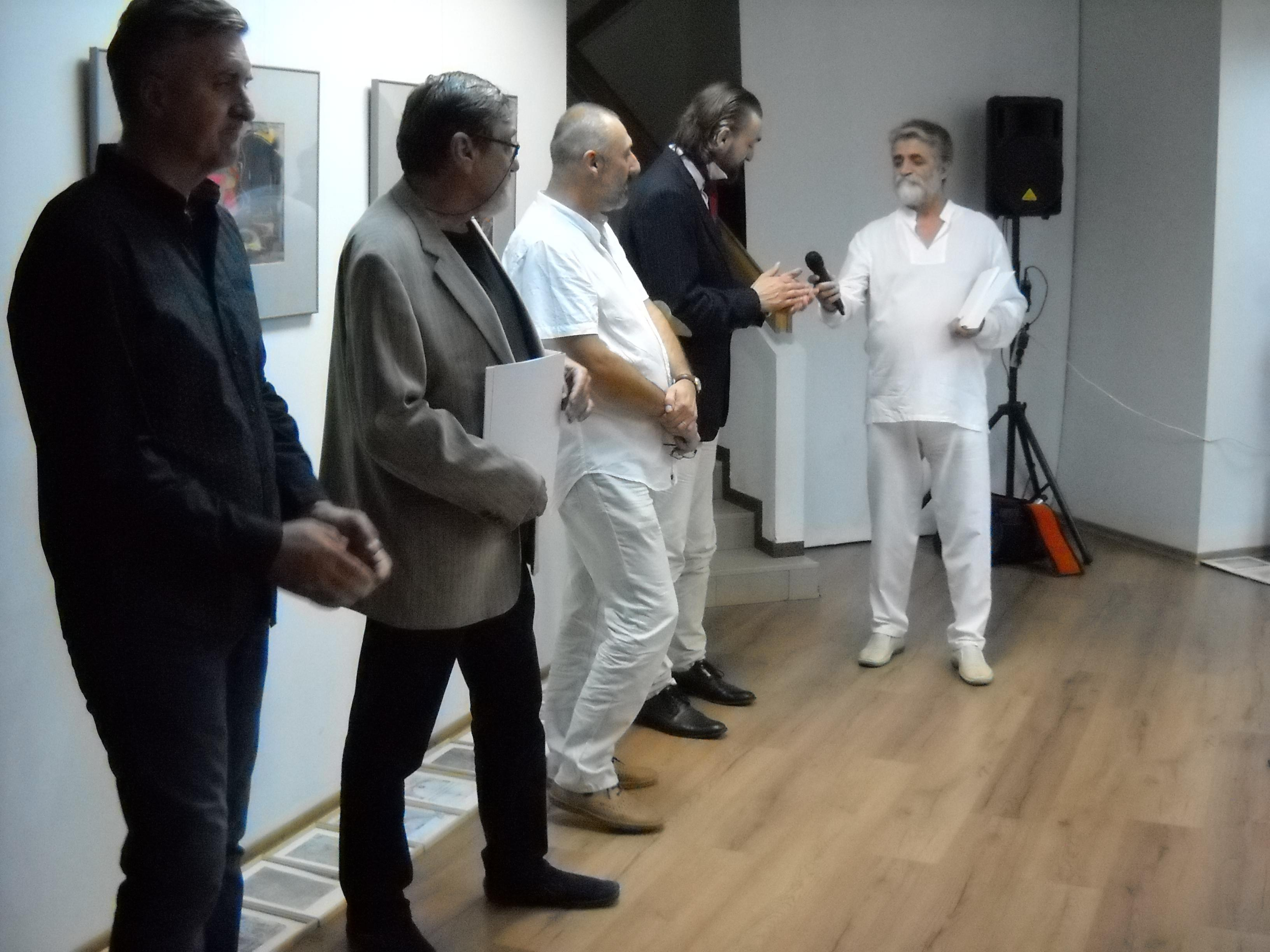 Eveniment inedit la Muzeul de Artă din Galați | Gravuri admirate ”în genunchi” de vizitatori