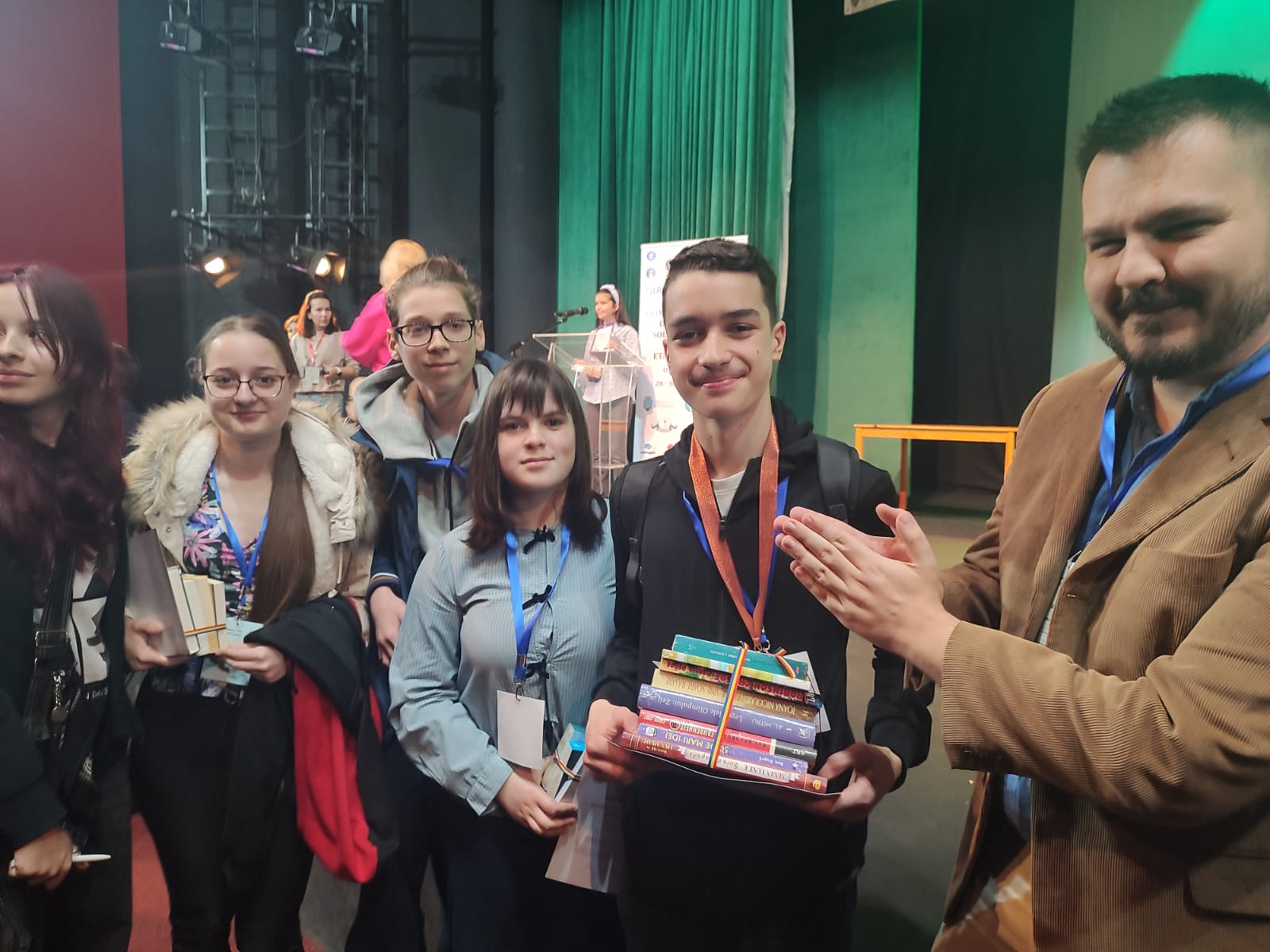 Premii pentru elevii gălăţeni la Olimpiada Naţională de lingvistică