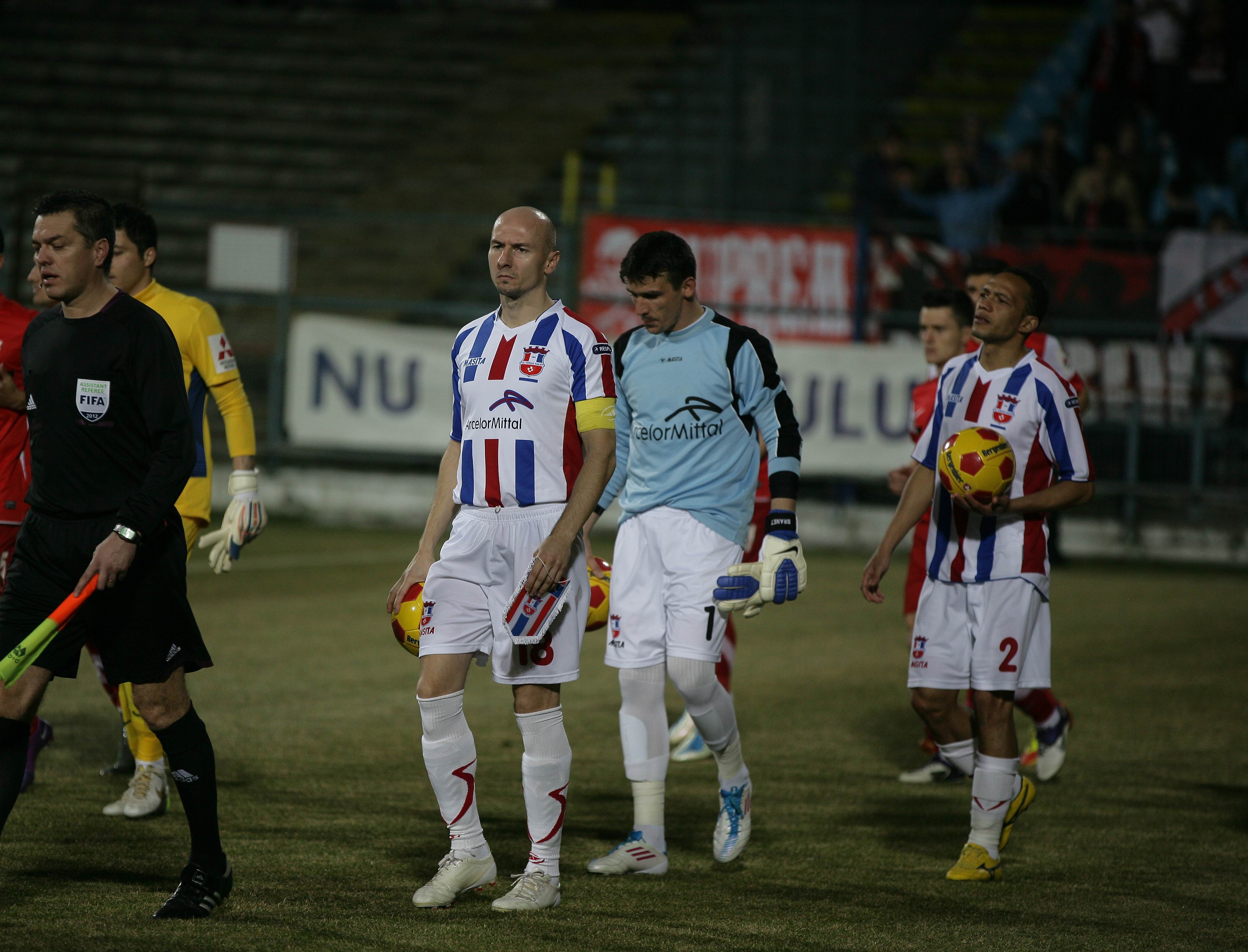 Duelul ultimelor două echipe campioane