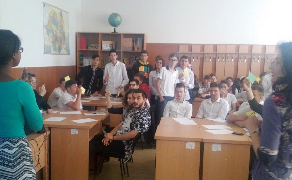 TINERII ȘI ORAȘUL/ S-a înfiinţat CLUBUL ANGELES