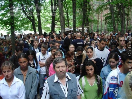 Preoţia - mâinile lui Dumnezeu pe pământ