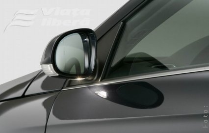 Băgată în spital de o oglindă