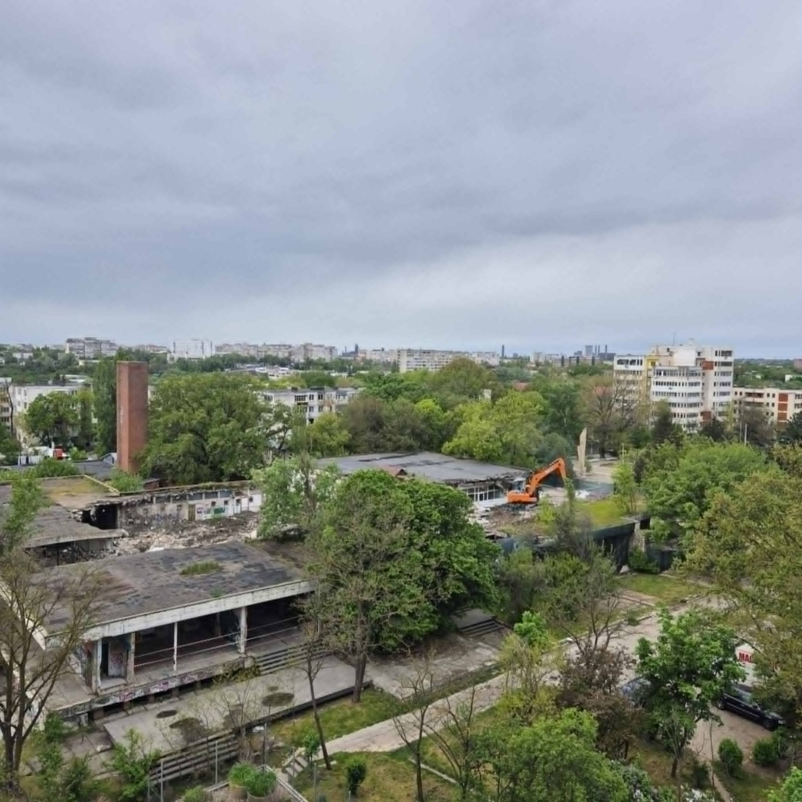 Poza zilei. Demolări în Complexul Francezi