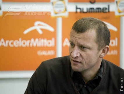 Dorinel aşteaptă returul