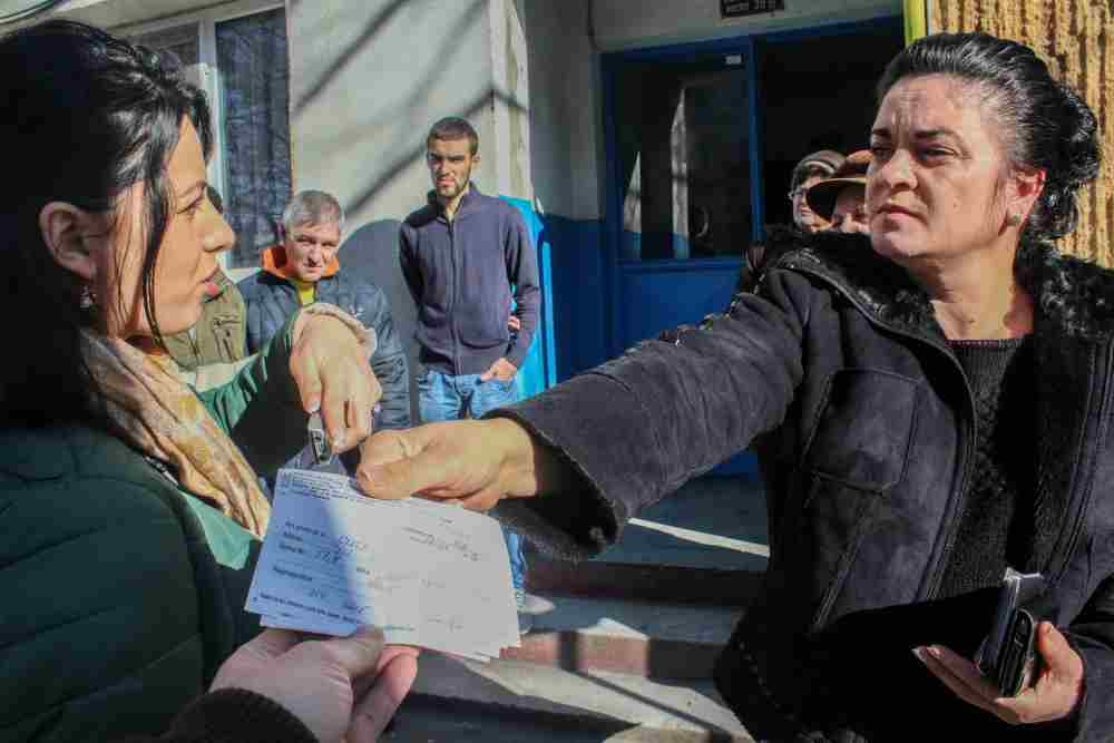 Şi cu BANII LUAȚI, şi cu APA TĂIATĂ. Cum au rămas mii de gălăţeni fără strop de APĂ RECE în case