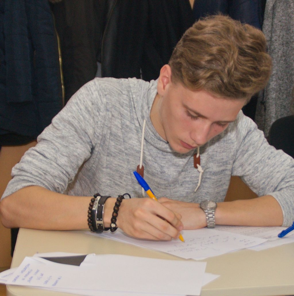 PERFORMANȚĂ/ O medalie de argint şi cinci de bronz la Olimpiada de Matematică