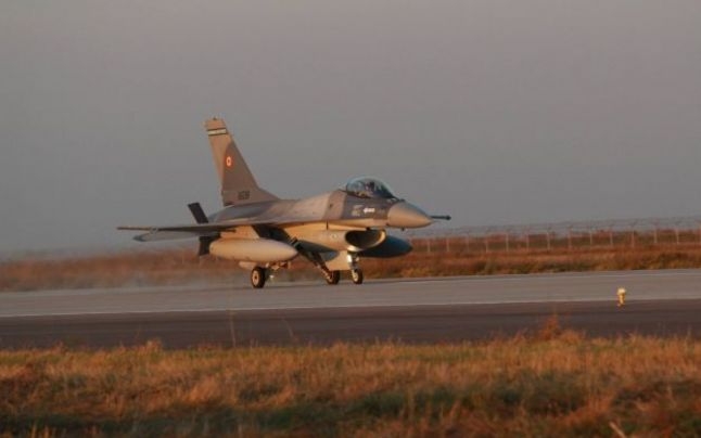 Zi istorică pentru România şi Forţele Aeriene Române | Ceremonie de primire a avioanelor de luptă F-16