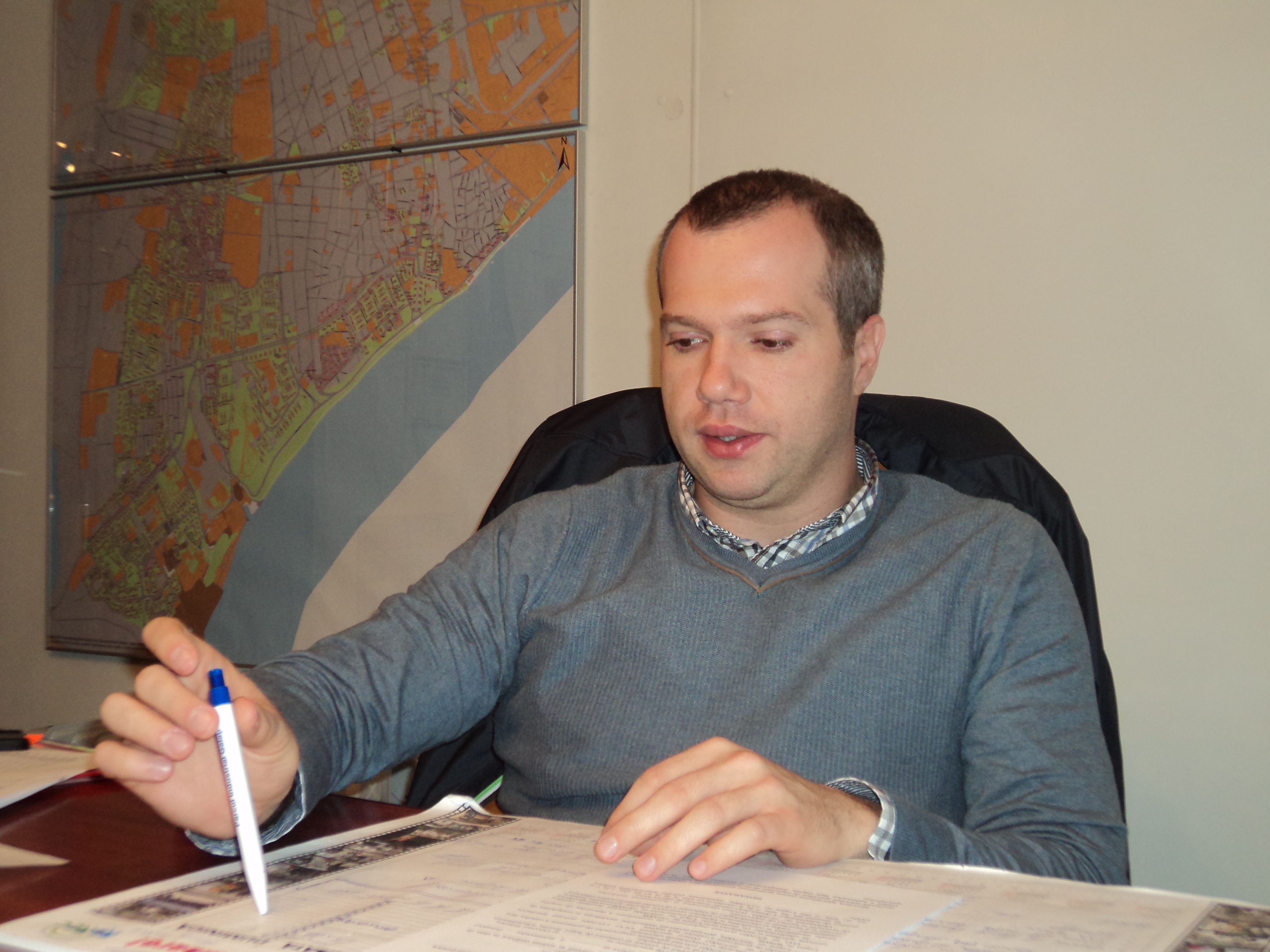 Ecosal caută soluţii pentru prinderea câinilor comunitari/ Mai multe maşini, mai multe metode