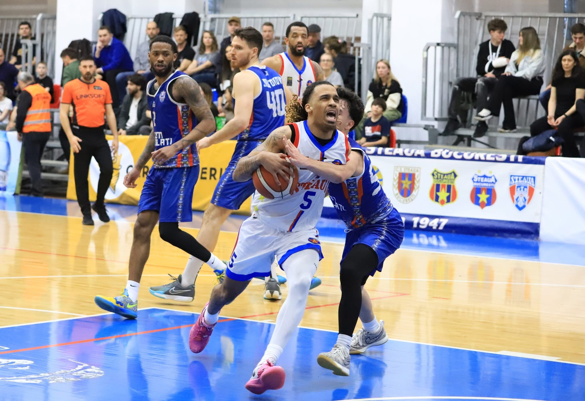 Problemele de lot ale baschetbaliştilor și-au spus cuvântul