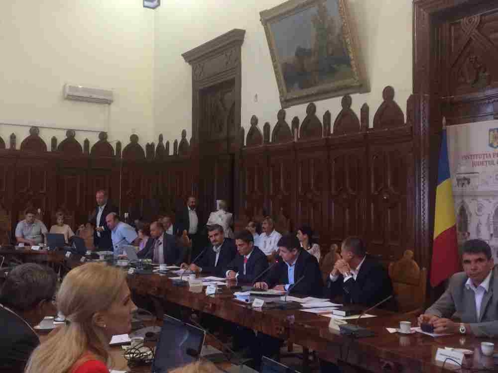 Circ şi haos politico-administrativ. Galaţiul încă NU are Consiliu Judeţean