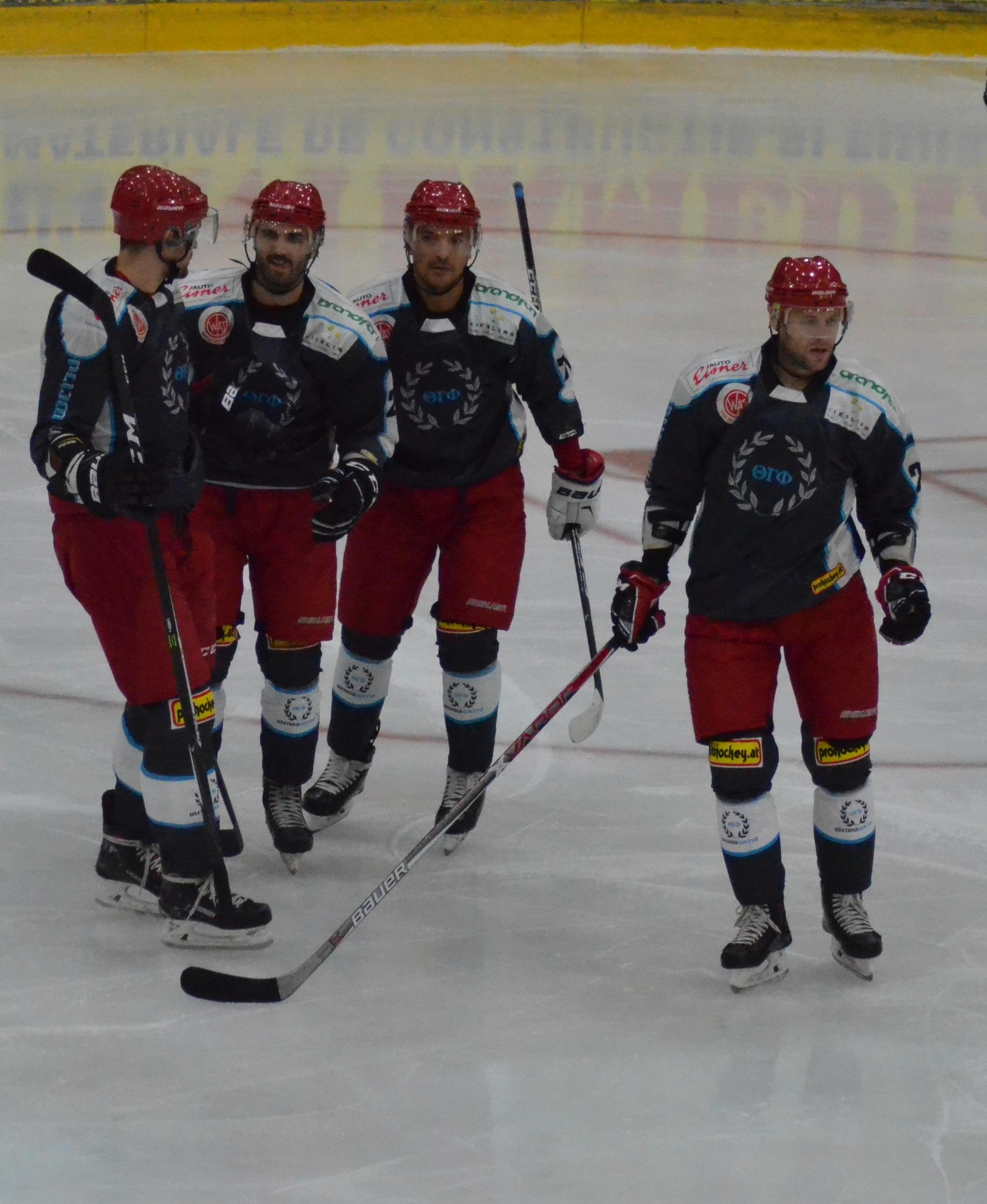 HOCHEI | Victorii în meciurile de ”încălzire”