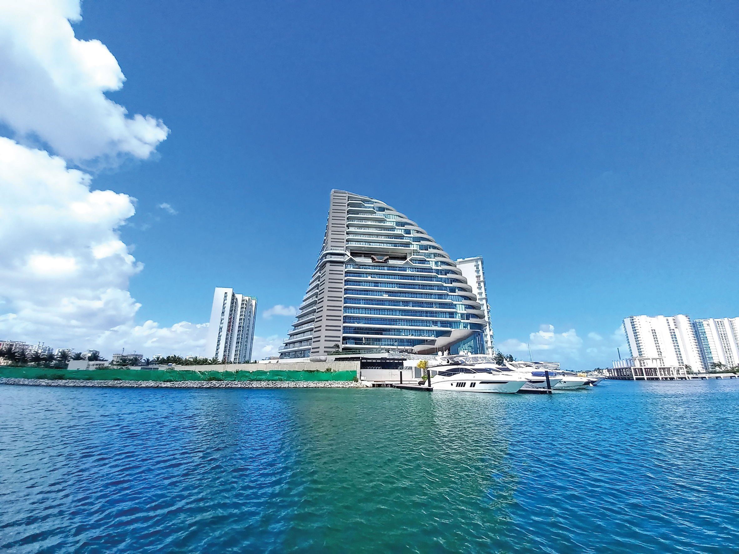 Cinci motive pentru care merită să vizitezi Cancun