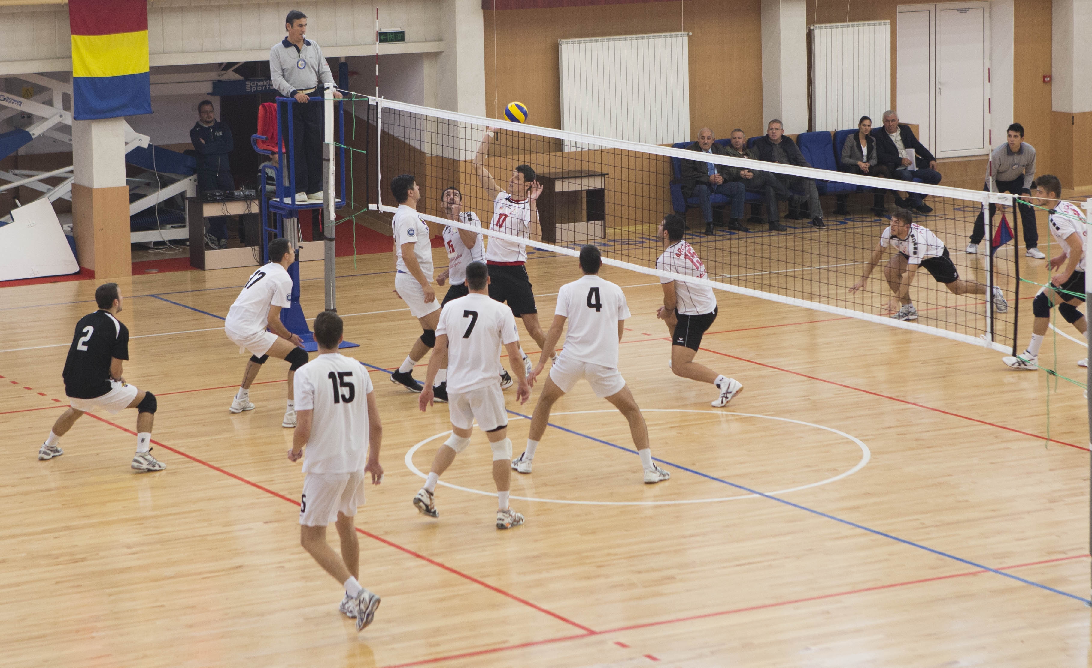 VOLEI / Arcada Galaţi, succes sub Pietricica