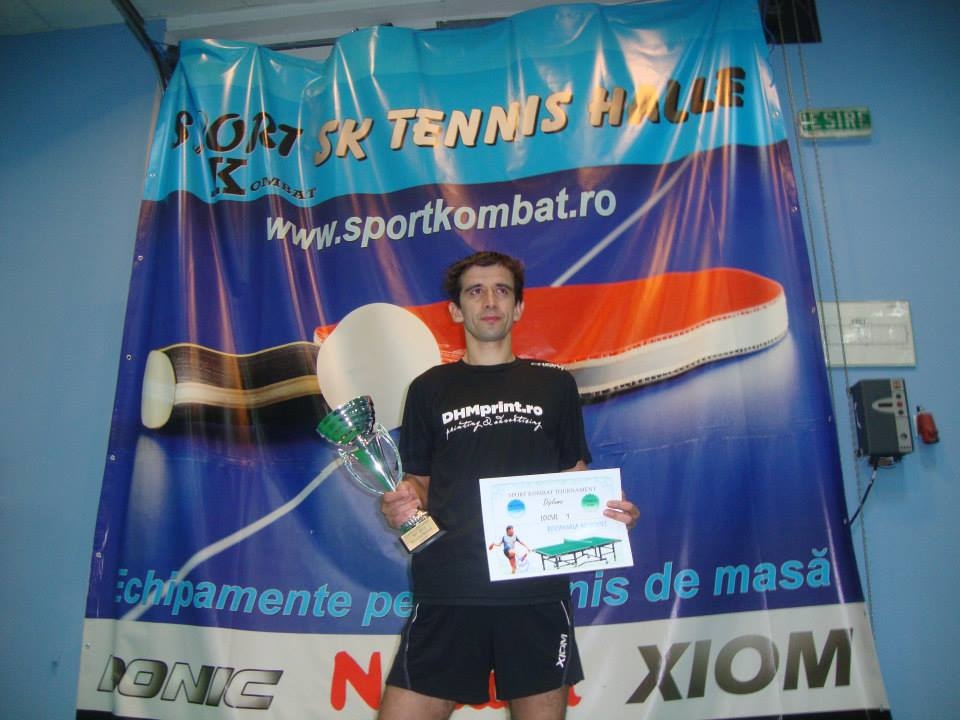 Sportul stârneşte mari pasiuni: Asistent medical gălăţean, „doctor” în tenis de masă