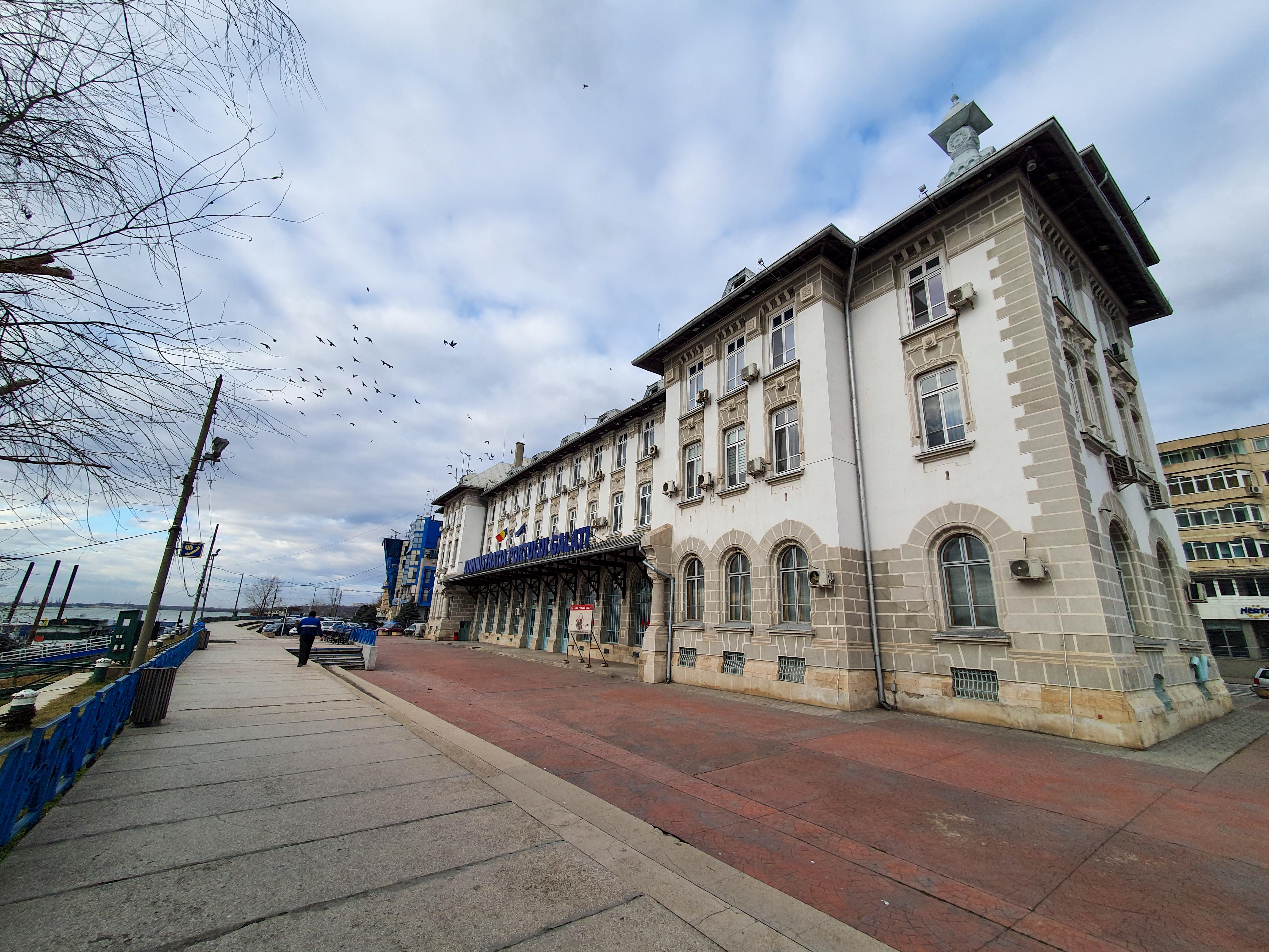 Fost ”oraș cumplit de negustori”. Cartierul Port se zbate între trecut și viitor (FOTO)