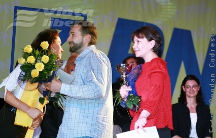 Jurnaliştii V.L. Anca Melinte şi Ovidiu Amălinei, premiaţi de liberali 