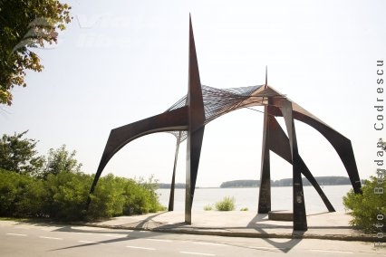 Operă de artă lăsată de izbelişte