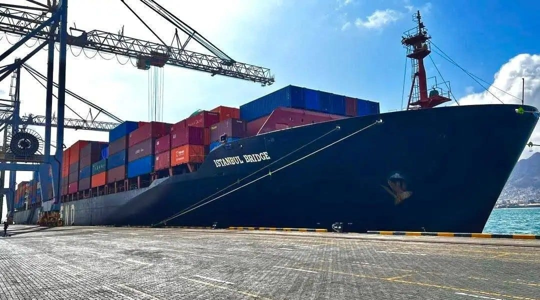 China a deschis ruta arctică de transport comercial spre Europa