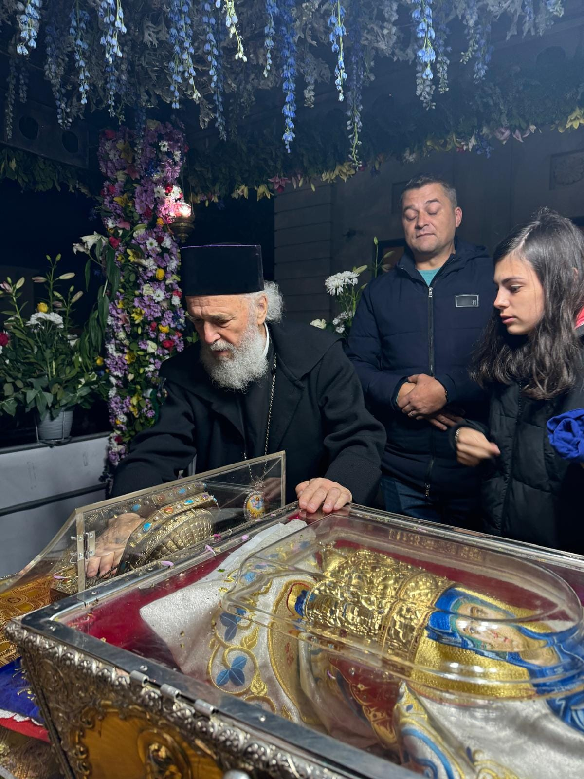 ÎPS Casian s-a rugat Sfintei Cuvioasa Parascheva pentru binecuvântarea gălățenilor