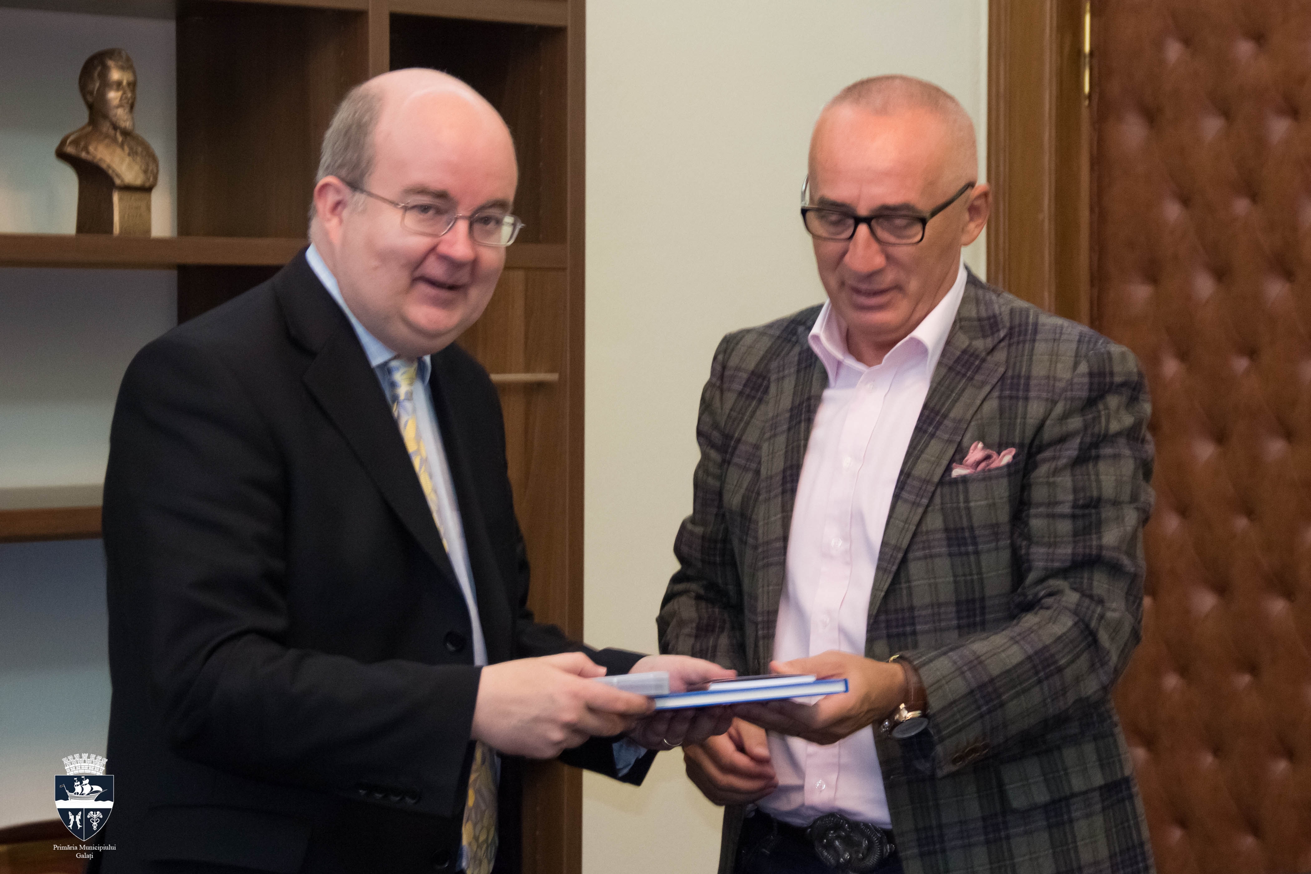 Vizită de lucru la început de mandat/ Ambasadorul britanic, Paul Brummel, a fost la Galaţi