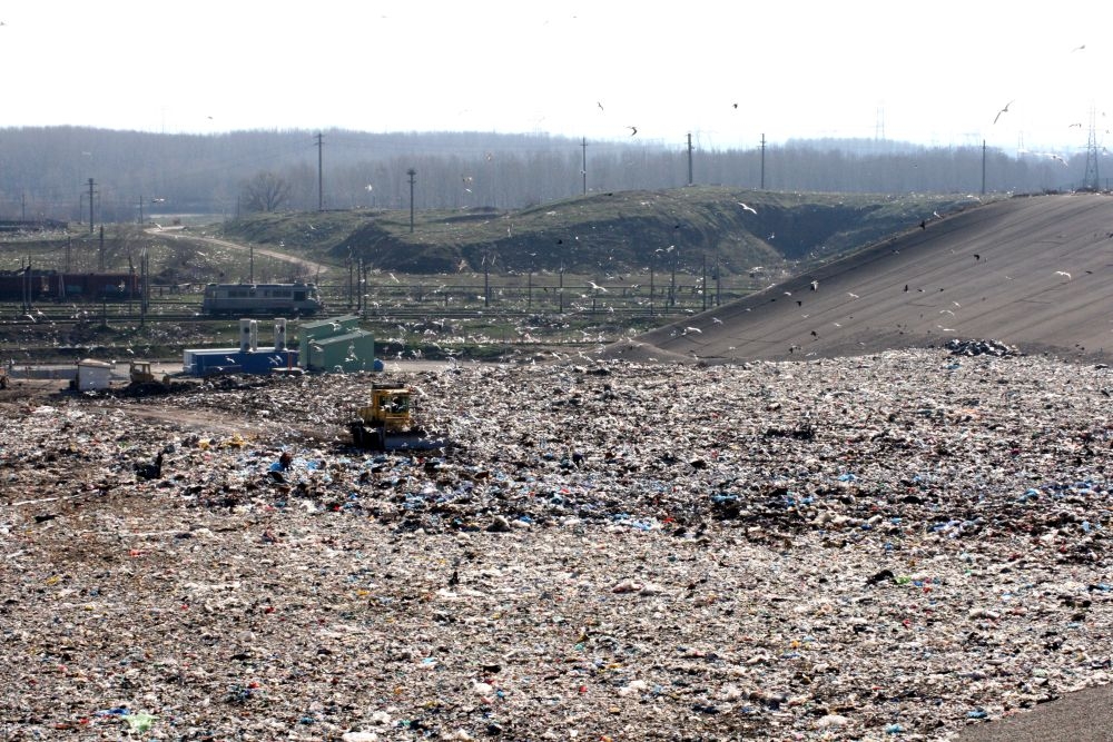 Sistemul de management integrat al deşeurilor devine realizabil, după doi ani de bătut pasul pe loc