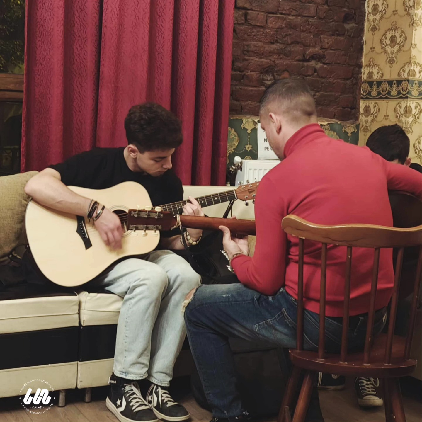 Tinerii folkiști gălăţeni, invitați la „Adunarea de miercuri”