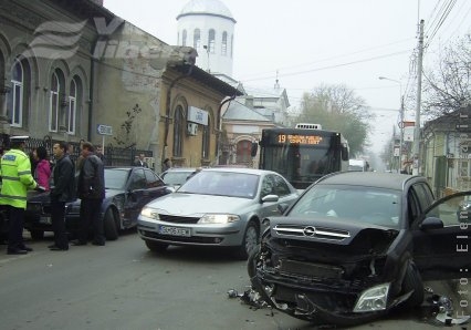 Tamponare cu triplu ricoşeu, pe Bălcescu