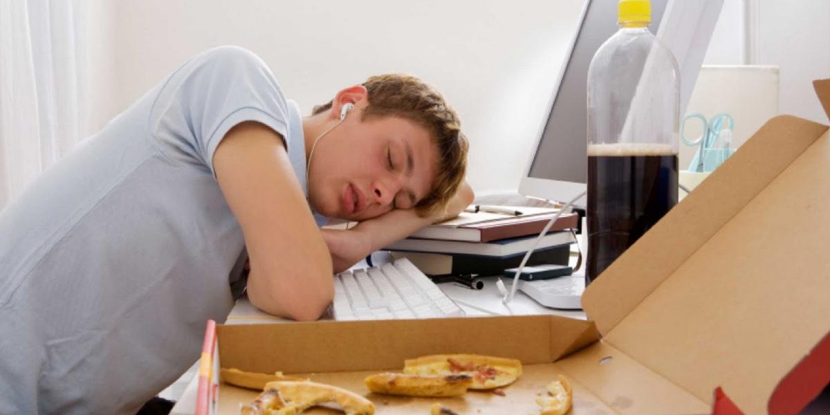 De câtă odihnă au nevoie adolescenţii pentru a da randament la şcoală