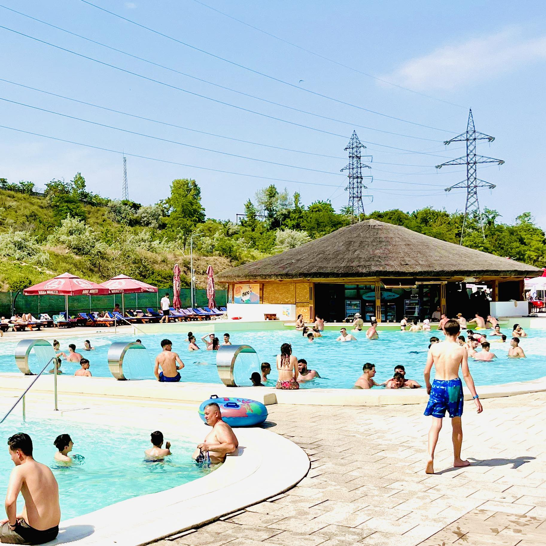 Distracţie în loc de mentenanţă, la Plaja „Dunărea”