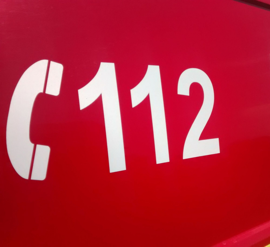 Femeie găsită fără suflare în casă, pe trupul ei fiind identificate multiple leziuni