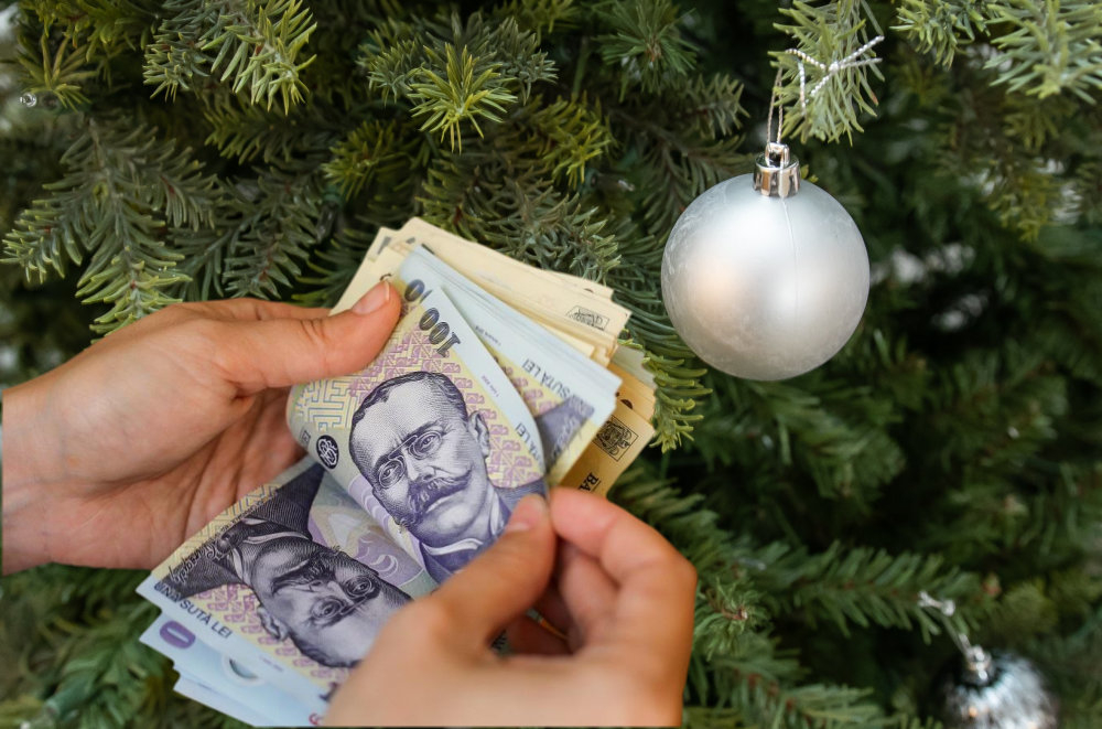 Moșul vine și pe card. Ce prime de Crăciun se mai dau în Galați