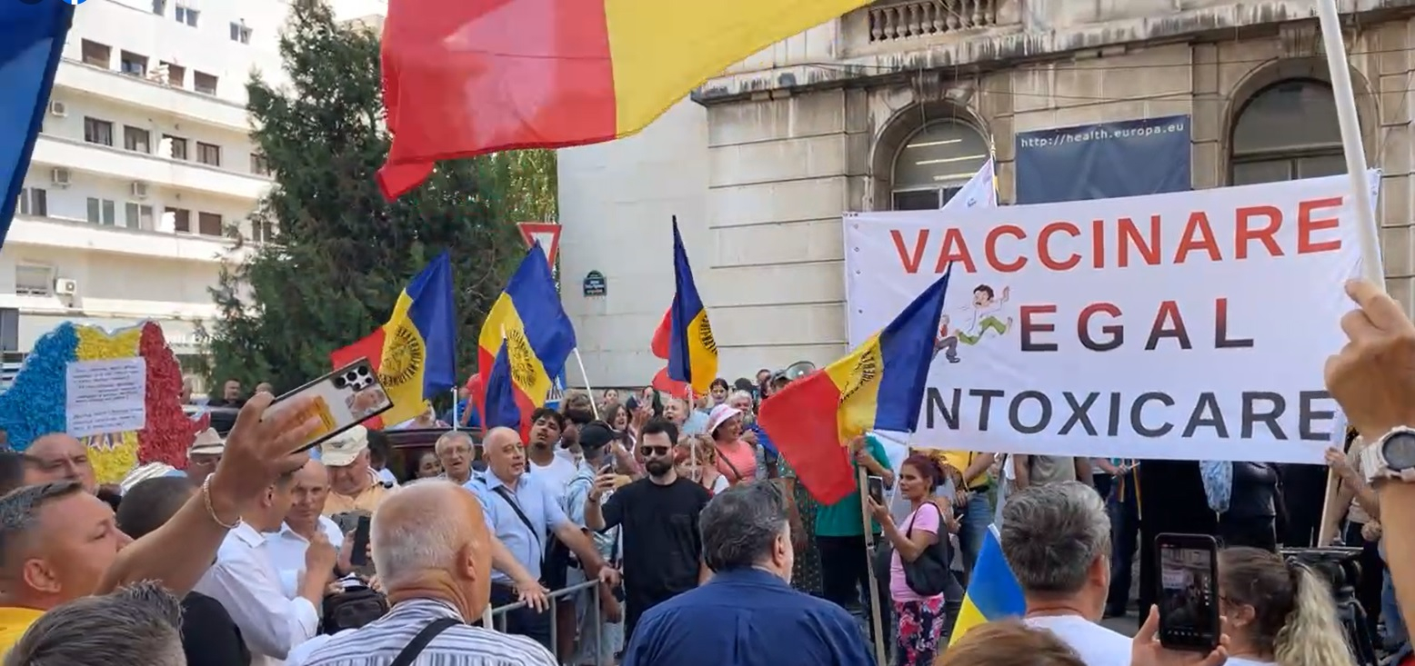 Manifestație „marca AUR”, la Ministerul Sănătății