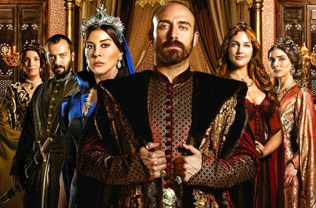 Cum ne mai botezăm copiii? Suleyman şi soţii Prigoană fac furori la Galaţi