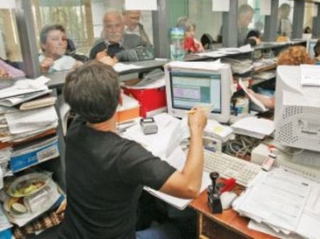 Femeile, la putere în administraţia publică centrală