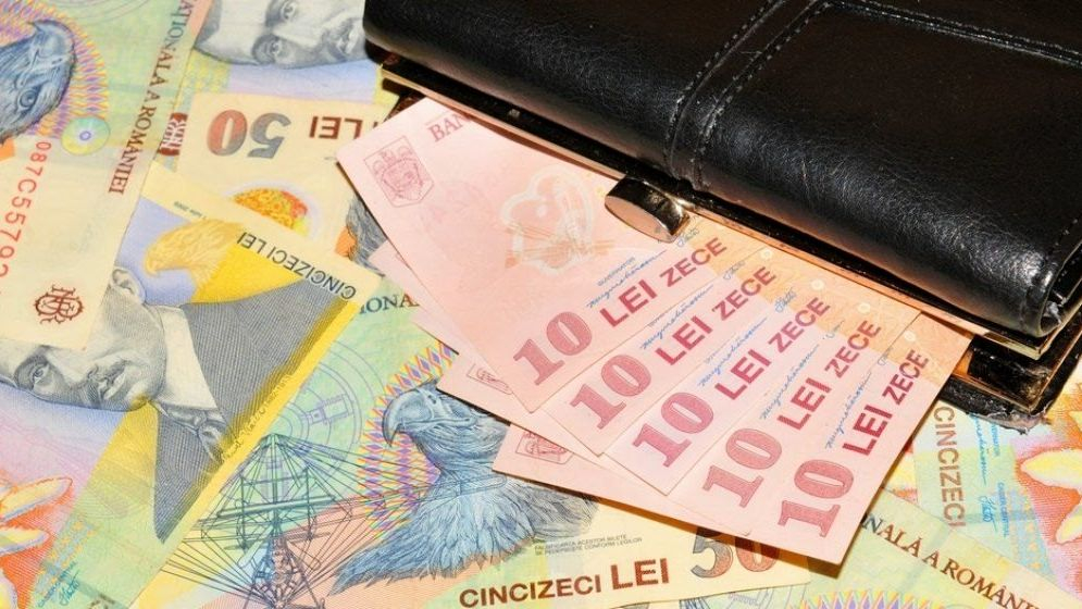 Primele de Crăciun, al 13-lea și al 14-lea salariu, în România și în lume