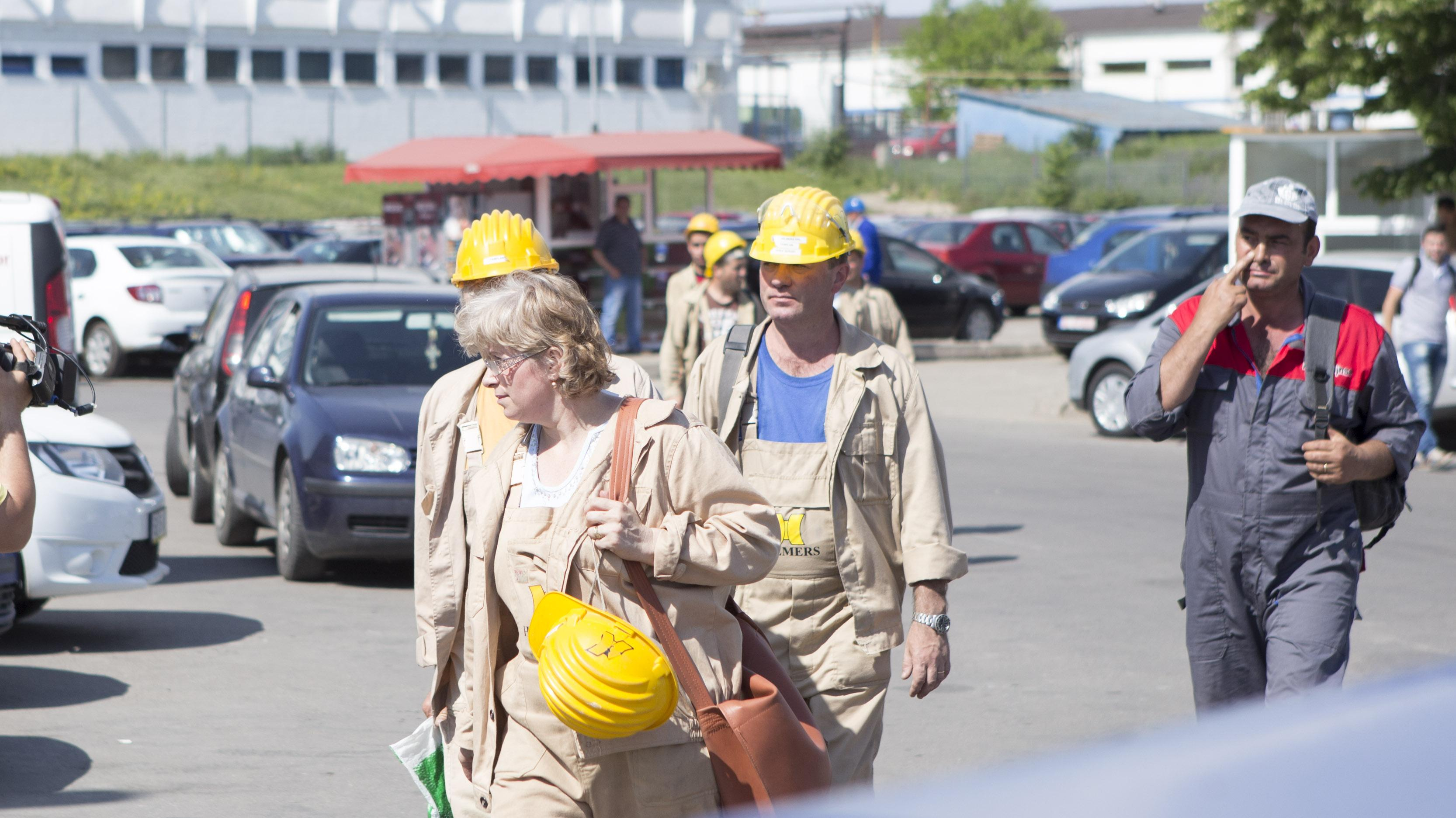 Câţi gălăţeni mai lucrează şi pe ce salarii