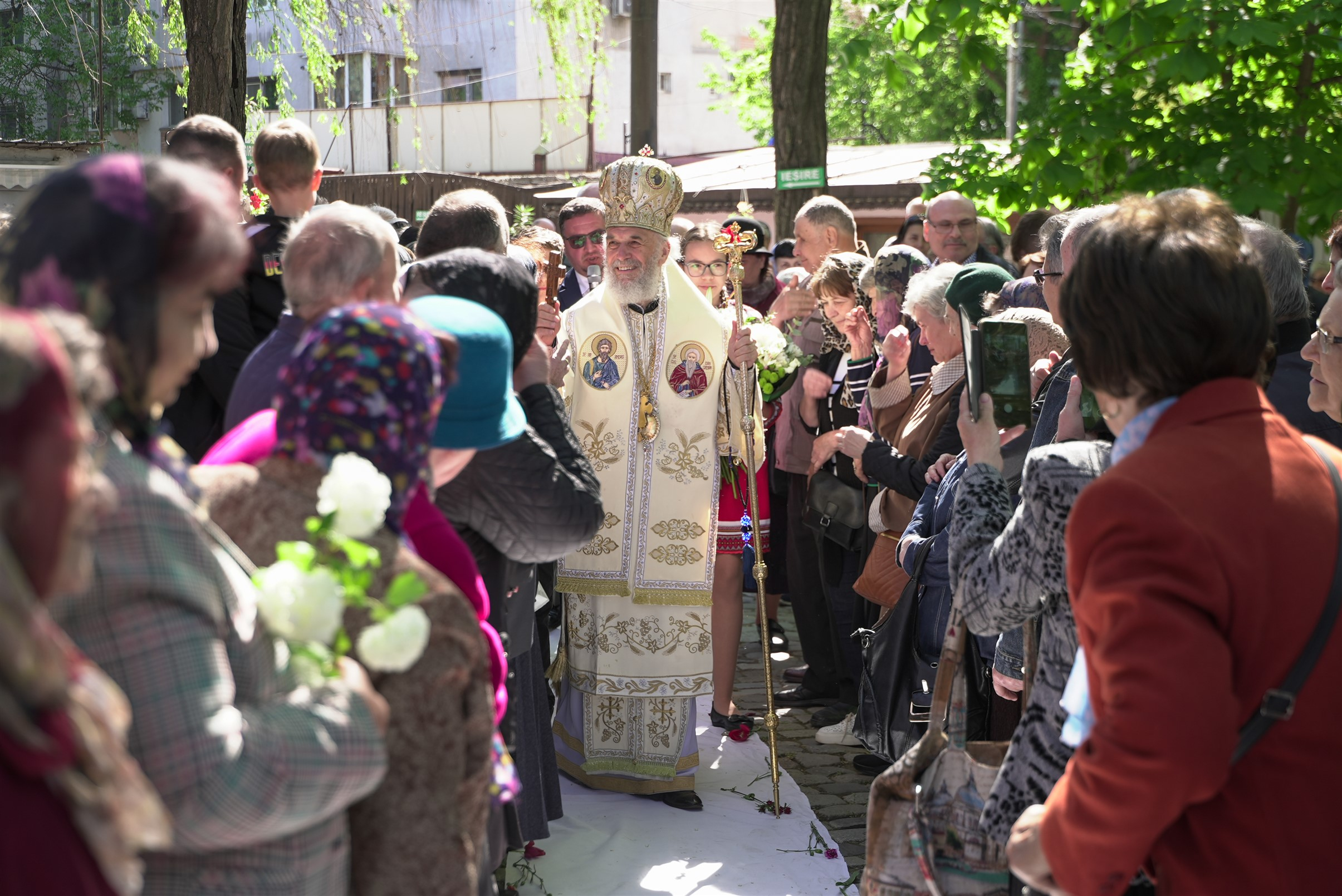 Zi de sărbătoare pentru parohia gălăţeană ocrotită de Sfântul Atanasie Patelarie (GALERIE FOTO)