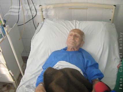 Călător prin timp, operat la Spitalul Judeţean 