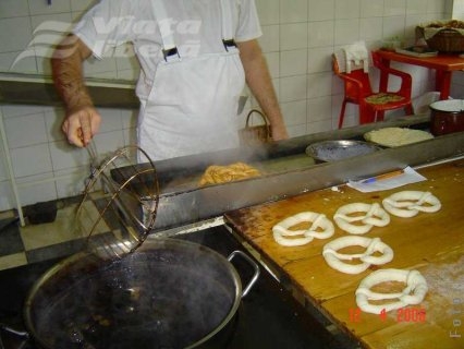 Soluţii pe timp de criză - Idei cu… covrigi în coadă   