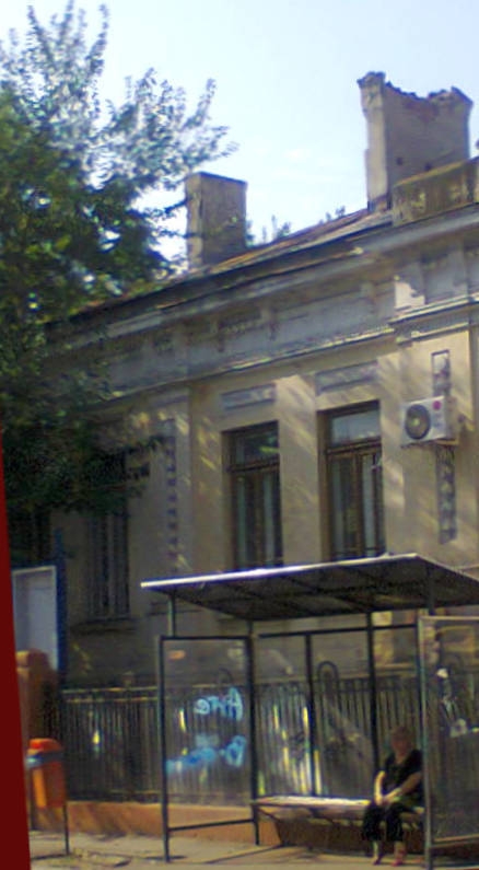 Dacă nu-i ”ploaie de stele”... Merge şi una de cărămizi!